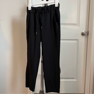 Lululemon On The Fly Pants sz 2